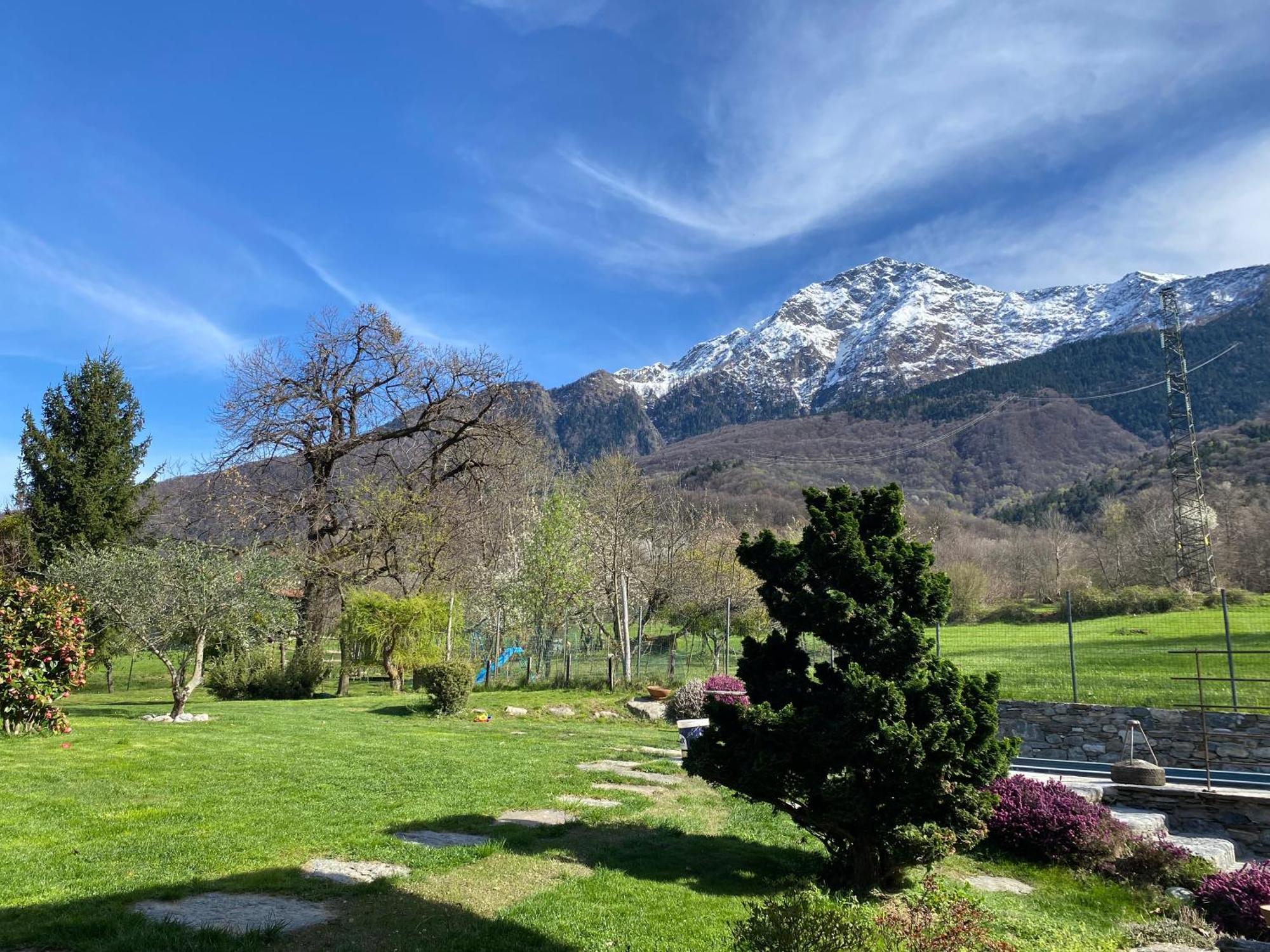 Tenuta Pozzi Villa Colico Luaran gambar